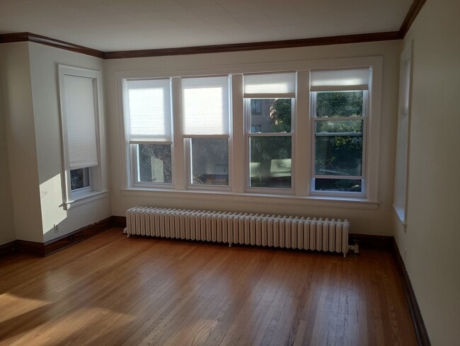 3842 N Mozart St, Unit 2 in Chicago, IL - Foto de edificio - Building Photo