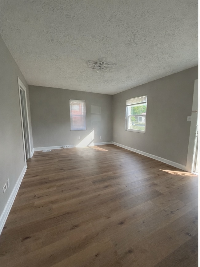 1438 Lillian Ave in Louisville, KY - Building Photo - Building Photo