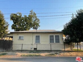 1608 E St in Bakersfield, CA - Building Photo - Building Photo