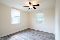 401 PLEASANT St photo'