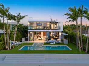 315 N Shore Dr in Miami Beach, FL - Building Photo - Building Photo