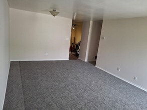 21 Holcumb Ct in Middle River, MD - Building Photo - Building Photo