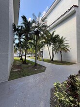 8255 SW 152nd Ave in Miami, FL - Building Photo - Building Photo