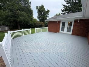 8020 Linville Rd in Oak Ridge, NC - Building Photo - Building Photo
