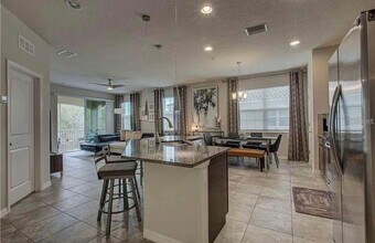 8342 Enclave Way in Sarasota, FL - Building Photo - Building Photo