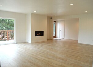 25-25 Crescent Ave in Sausalito, CA - Building Photo - Building Photo