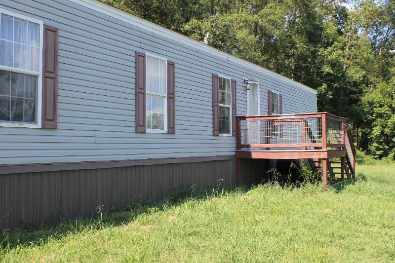 115 Glenn Rd in Sparta, TN - Foto de edificio