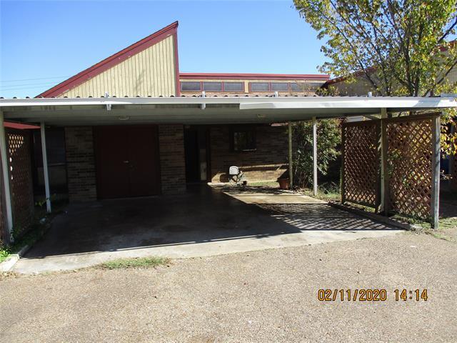 201 Yorkshire Ct in Euless, TX - Foto de edificio