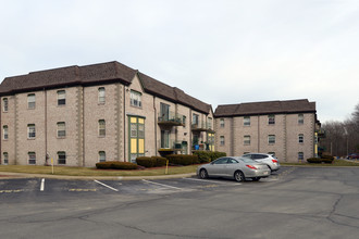 Hamilton Oaks in Brockton, MA - Building Photo - Building Photo