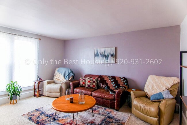 property at 1 E Main St