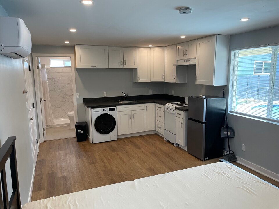 5688 Marne Ave in San Diego, CA - Building Photo