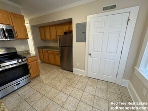 20 Short St, Unit 3 in Brookline, MA - Building Photo - Building Photo