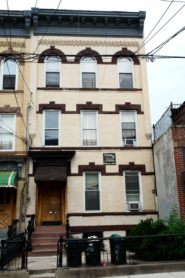 421 Himrod St in Brooklyn, NY - Foto de edificio - Building Photo