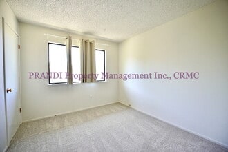 319 Sylvia Way in San Rafael, CA - Building Photo - Building Photo