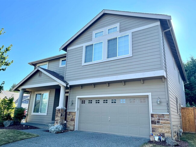 property at 18060 Sunrise Ridge Ave NE