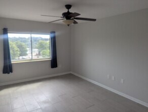 200 Sanders Ferry Rd, Unit 2410 in Hendersonville, TN - Building Photo - Building Photo