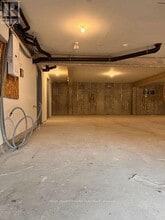 2540-2540 William Jackson Dr in Pickering, ON - Building Photo - Building Photo
