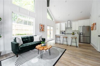 1240 Colmer Ave SE in Atlanta, GA - Building Photo - Building Photo