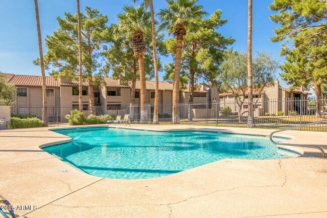 property at 533 W Guadalupe Rd