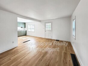 169 Engle Ln in Manheim, PA - Building Photo - Building Photo