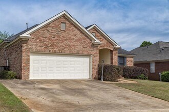 616 Castle Brook Dr in Prattville, AL - Building Photo - Building Photo