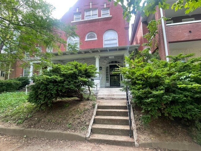property at 1708 S 2nd St