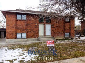 233 E Julie Anna Dr in Sandy, UT - Building Photo - Building Photo