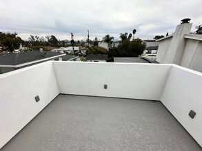 5105 Tipton St in San Diego, CA - Building Photo - Building Photo