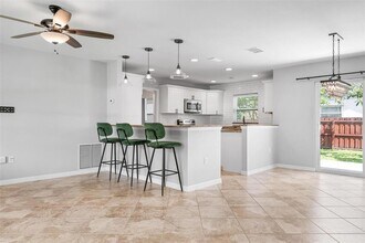 4543 Galway Dr in Sarasota, FL - Building Photo - Building Photo