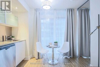 705-4k Spadina Ave. in Toronto, ON - Building Photo - Building Photo