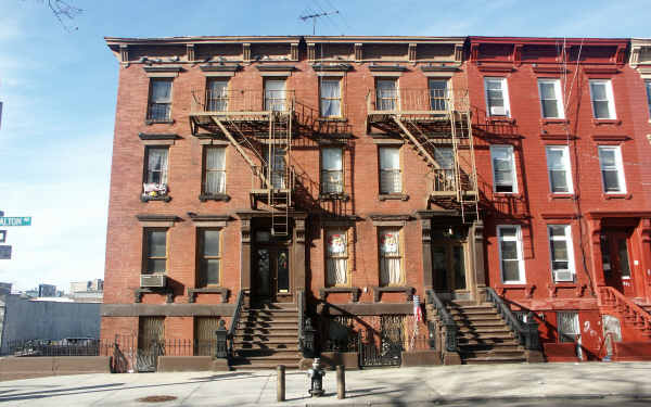 587 Walton Ave in Bronx, NY - Building Photo