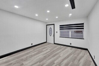 5310 NW 16th St in Lauderhill, FL - Building Photo - Building Photo
