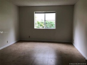 9855 Westview Dr-Unit -7A in Coral Springs, FL - Building Photo - Building Photo
