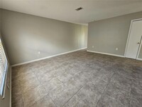 636 Olive St, Unit 1305 in Englewood, FL - Building Photo - Building Photo