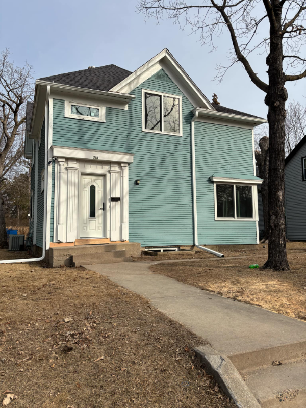 property at 718 6th Ave S