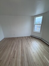 174 Beacon Ave, Unit 3rd FLOOR in Jersey City, NJ - Building Photo - Building Photo