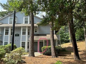 4001 Riverlook Pkwy SE in Marietta, GA - Building Photo