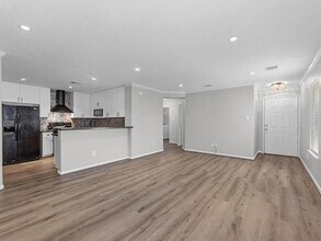 16010 Sweetwater Fields Ln in Tomball, TX - Building Photo - Building Photo
