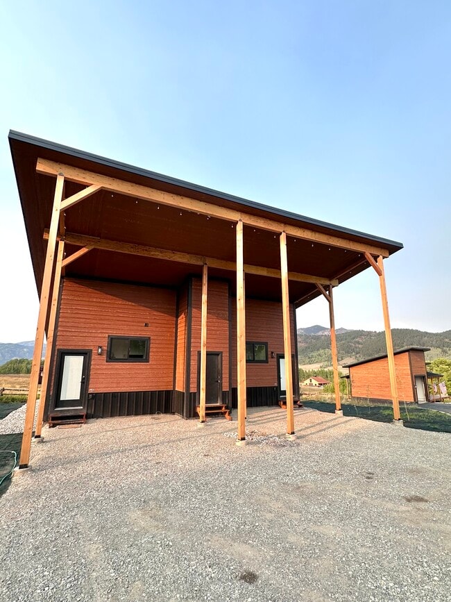 property at 53 Riverview Cir