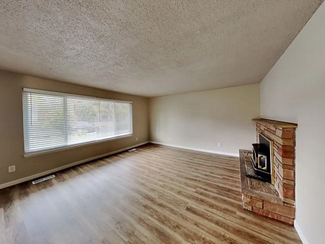 7806 76th Ave SW in Lakewood, WA - Building Photo - Building Photo