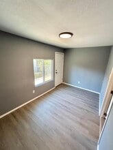 2314 Pine St in Laredo, TX - Building Photo - Building Photo