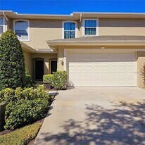 8211 118th Ave N in Largo, FL - Building Photo