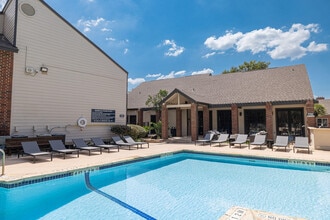 Brixton in San Antonio, TX - Foto de edificio - Building Photo