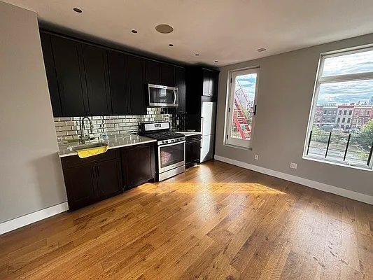 459 E 135th St in Bronx, NY - Building Photo - Building Photo