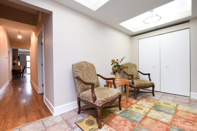 165 N Canal St, Unit 622 in Chicago, IL - Building Photo - Building Photo