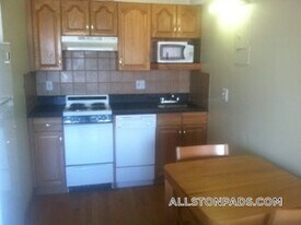 1110 Commonwealth Ave, Unit 514 in Boston, MA - Building Photo