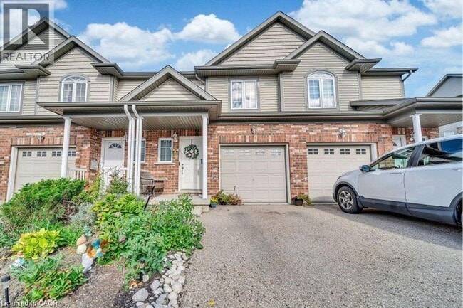 property at 975 Strasburg Rd