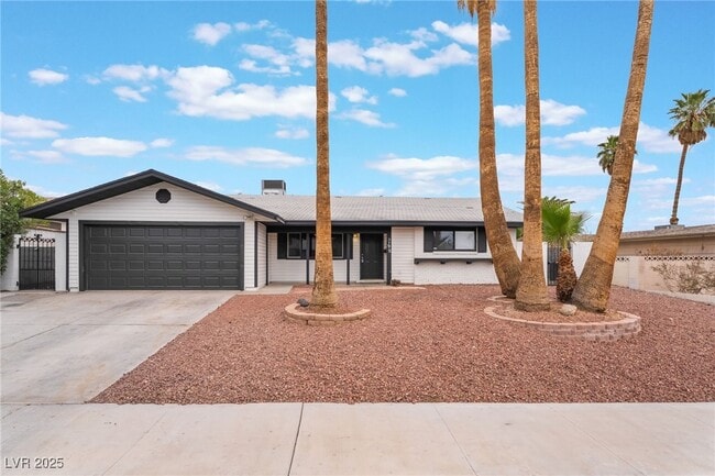 property at 3992 Chinchilla Ave