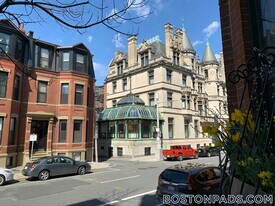 48 Hereford St, Unit 1 in Boston, MA - Building Photo