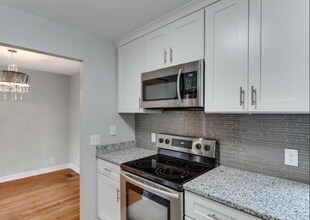 4811 29th St S, Unit A1 in Arlington, VA - Building Photo - Building Photo